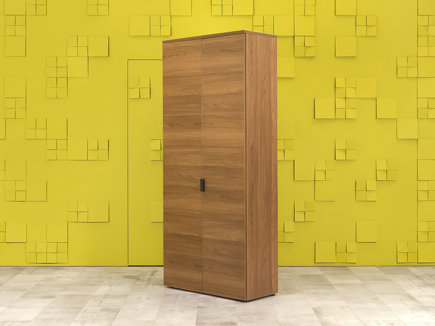 Шкаф для одежды 890x400x2070 Закрытый Шпон Орех Италия_ШГ2ДХ-101023