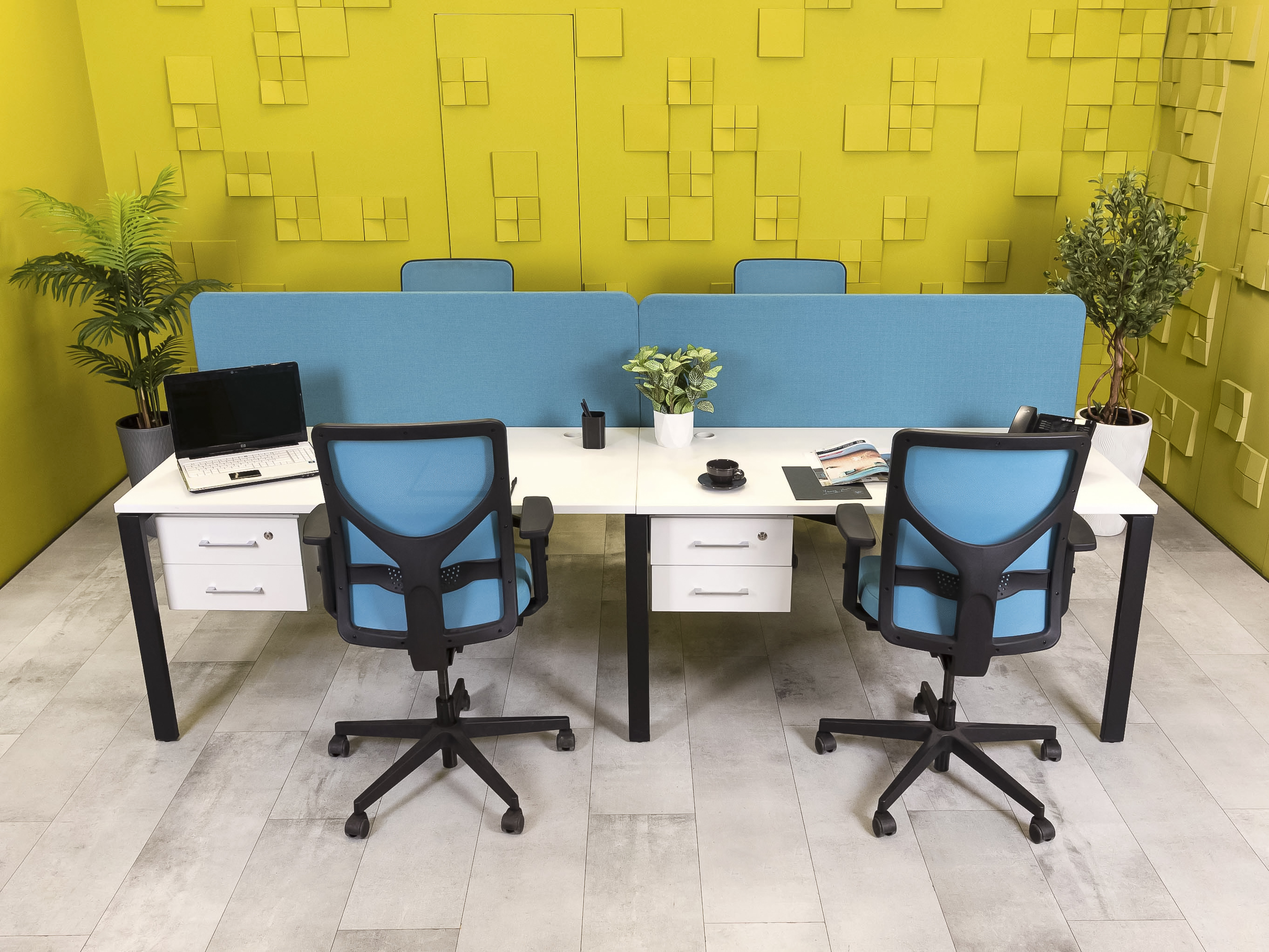 Комплект офисной мебели стол с тумбой  ЛДСП Белый Россия  ГКБ-19026