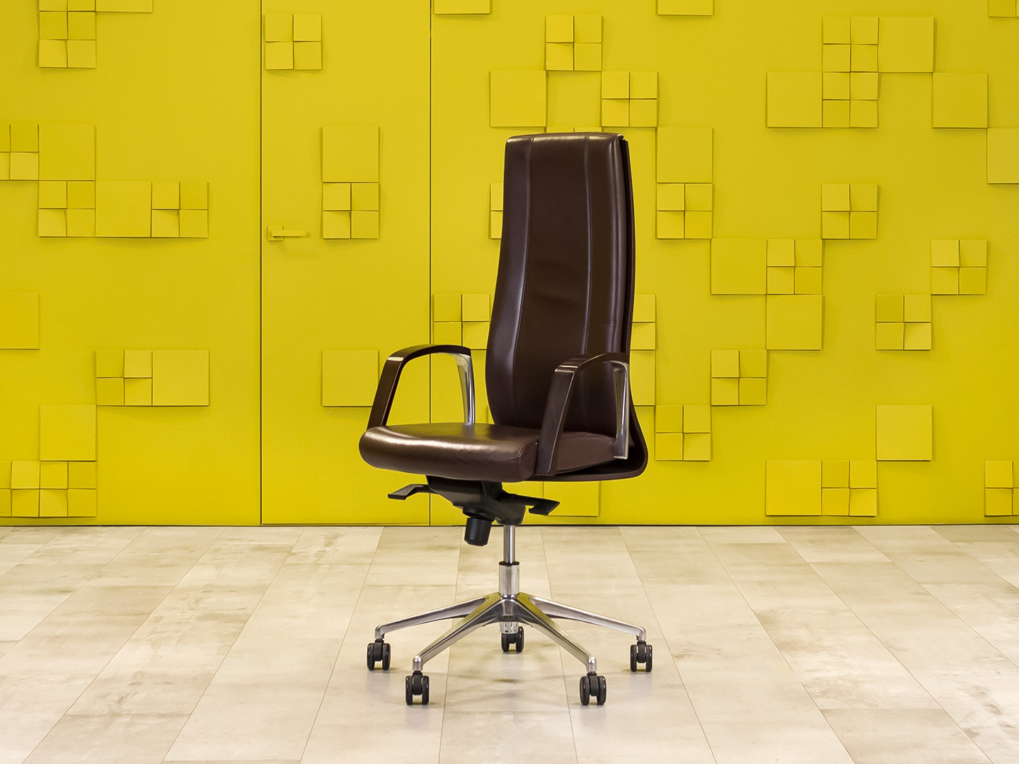 Офисное кресло руководителя на колесах Verona Arte's Кожа Коричневый Италия_КРКК-231224