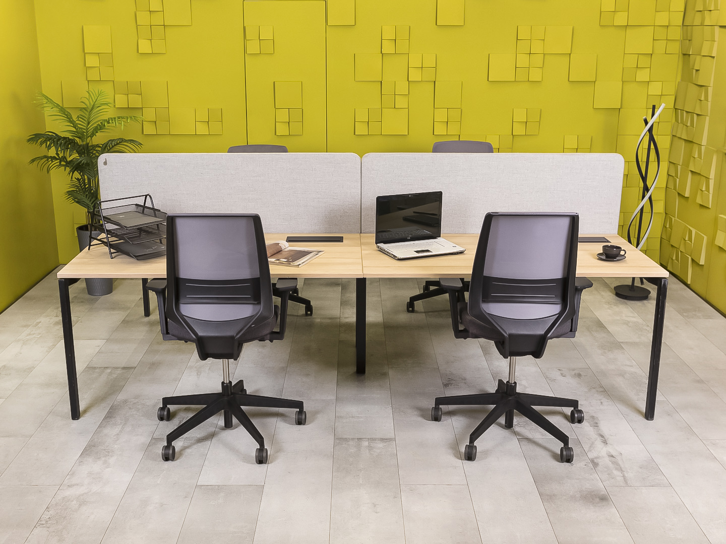 Комплект офисной мебели стол с тумбой  Kinnarps ЛДСП Зебрано Швеция  ГКЗ-14016