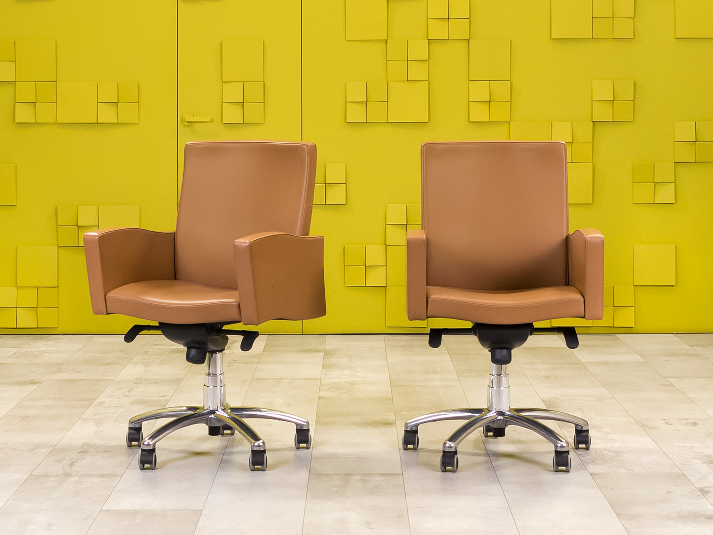 Конференц кресло для переговорной на колесах POLTRONA FRAU Кожа Коричневый Италия_КНКК-081024