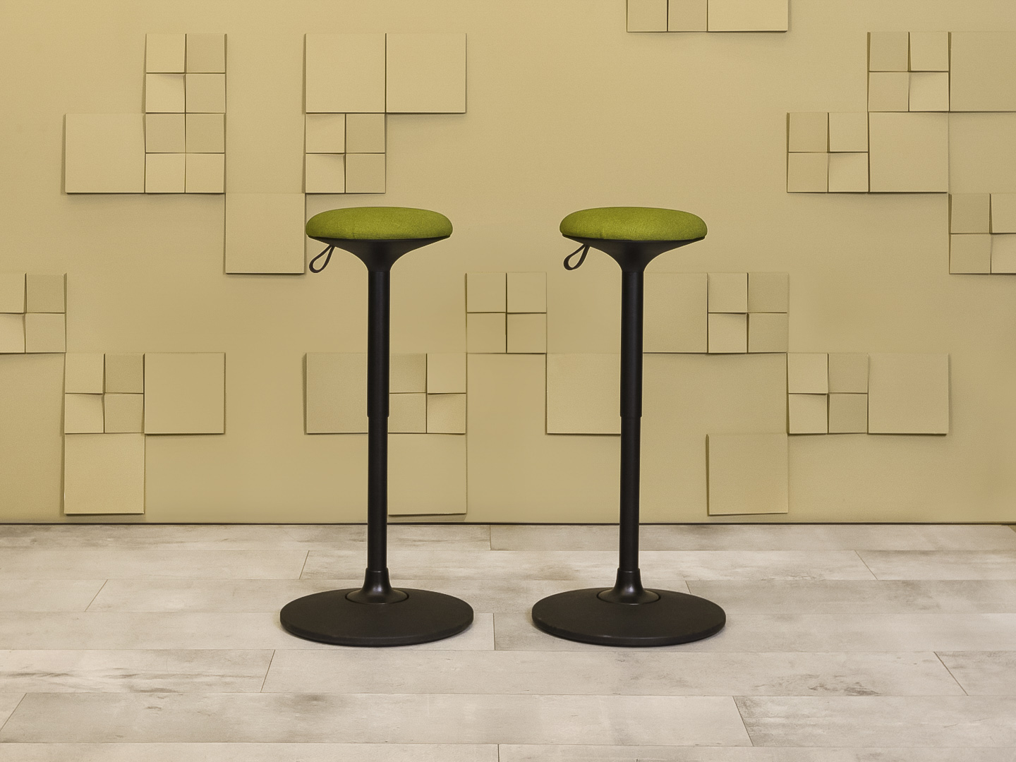 Барный стул  NARBUTAS Ткань Зелёный Литва  УНТЗ-30016