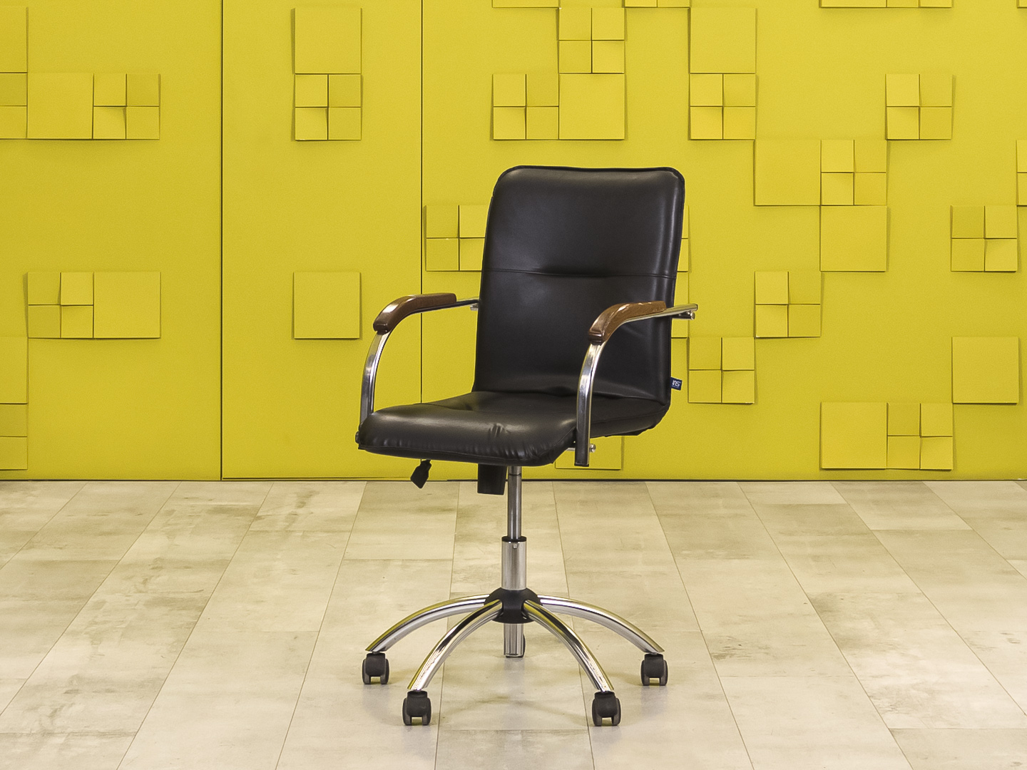 Офисное кресло для персонала на колесах       КПКЧ-30036