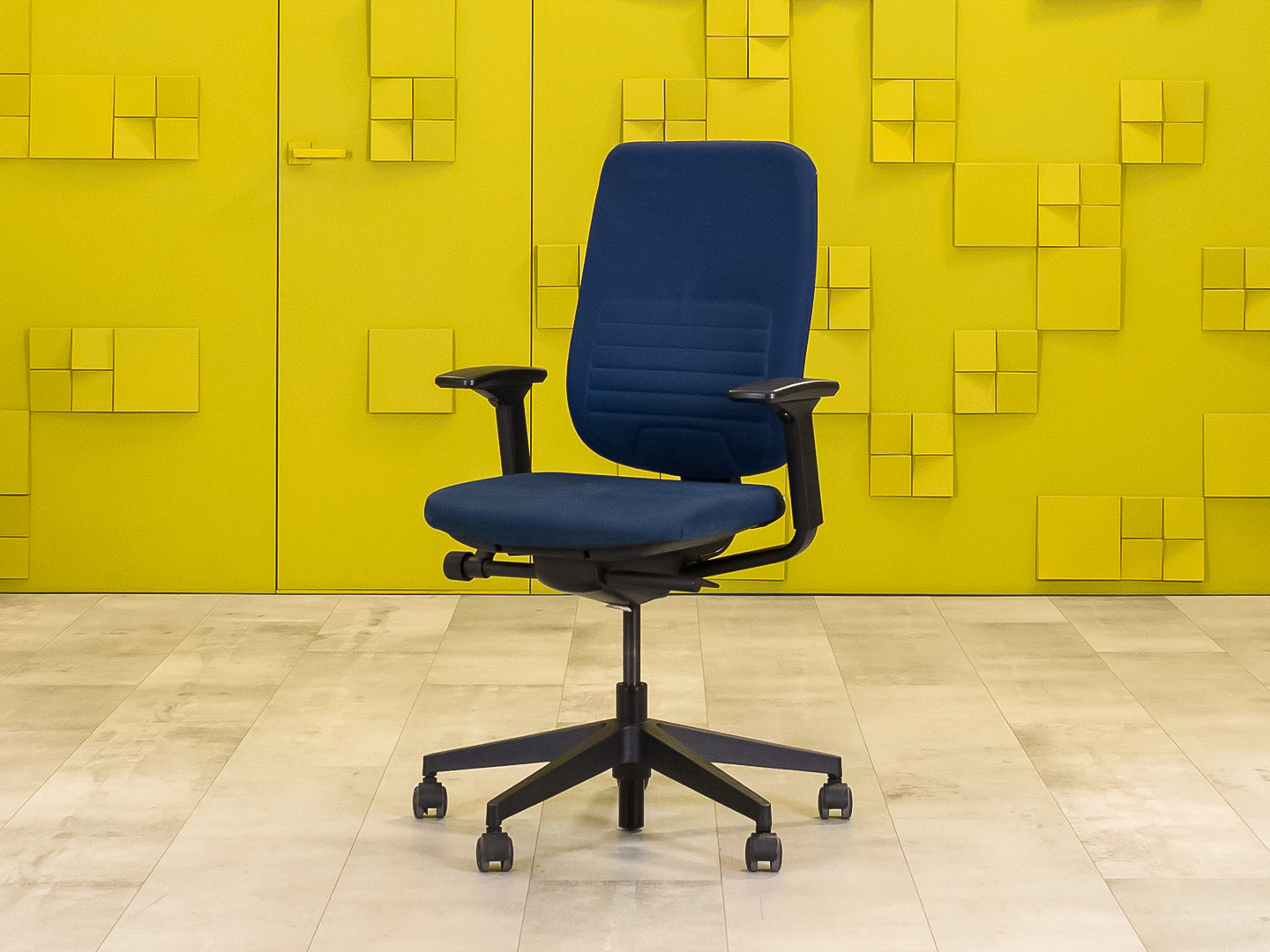 Офисное кресло для персонала на колесах Steelcase Ткань Синий Франция_КПТН-250124