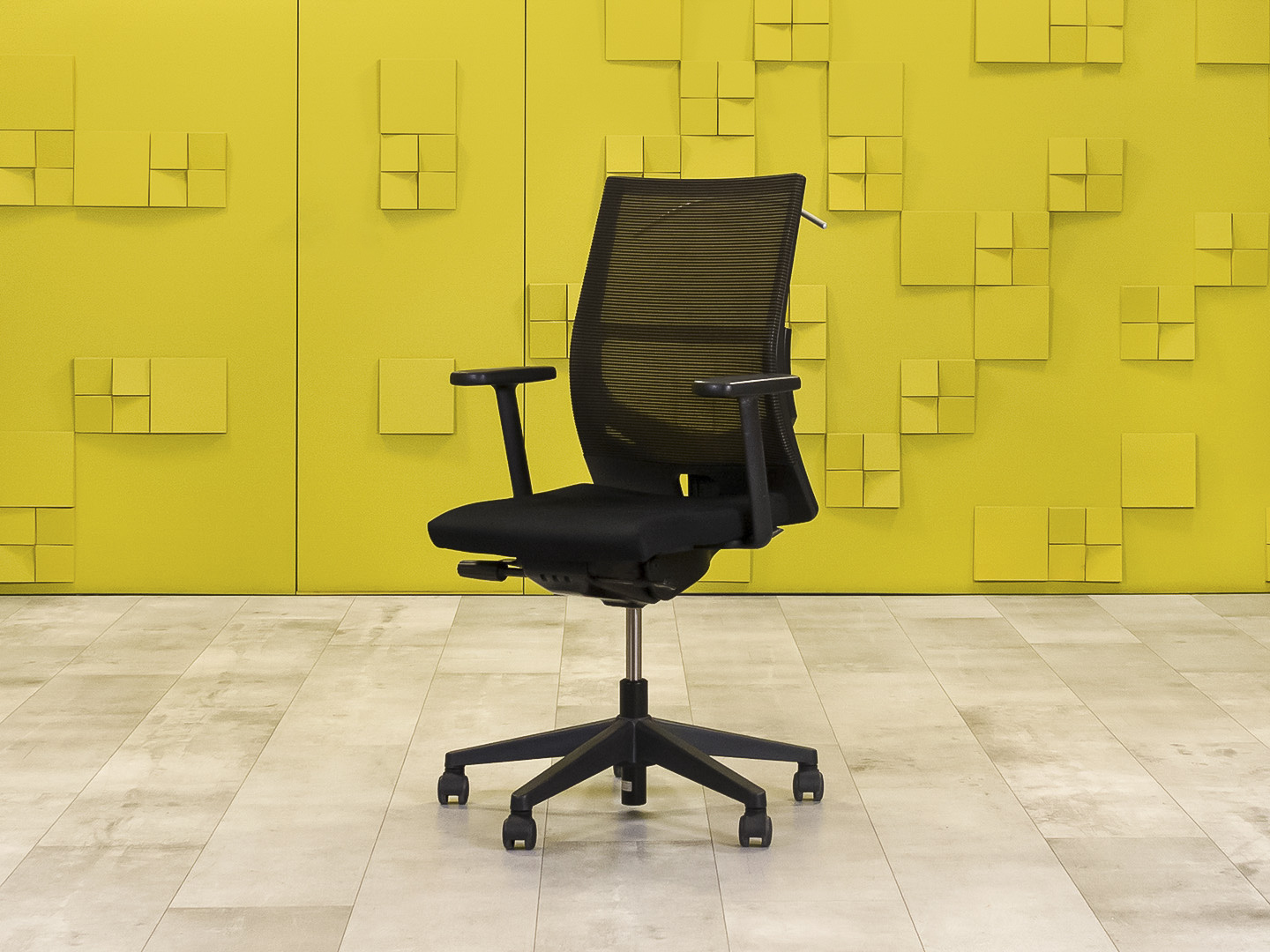 Офисное кресло руководителя на колесах Comforto HAWORTH Ткань Чёрный США_КРТЧ-091223