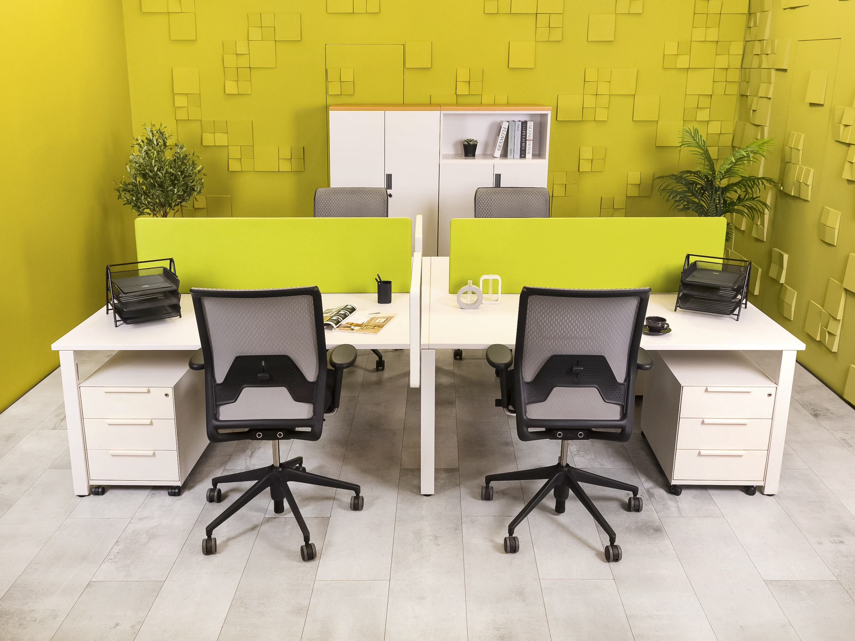 Комплект офисной мебели стол с тумбой  Vitra ЛДСП Белый Швейцария  ГКБ3-04026