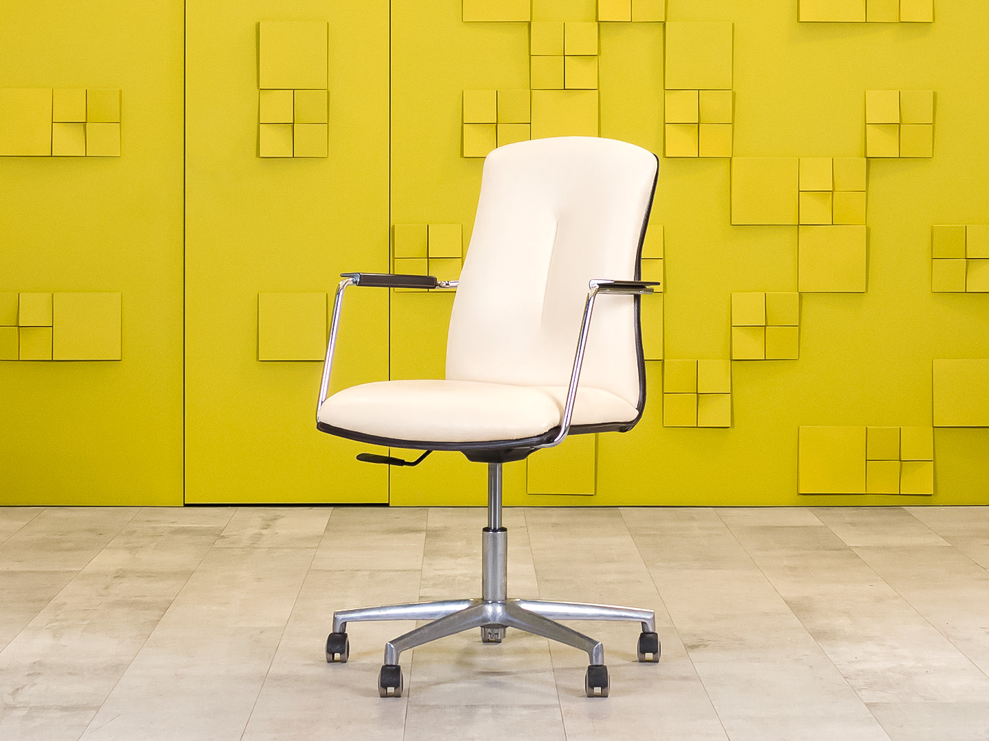 Офисное кресло руководителя на колесах Codutti Кожа Бежевый; Коричневый Италия_КРКБ-09021