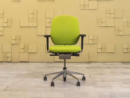 Офисное кресло для персонала на колесах  Vitra Ткань Зелёный Швейцария  КПТЗ-24065