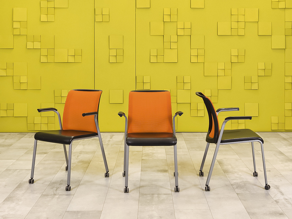 Конференц кресло для переговорной Steelcase Кожзам Чёрный Франция  КНКЧ-12026