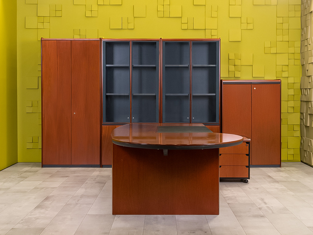 Кабинет руководителя ORA Массив Орех Италия