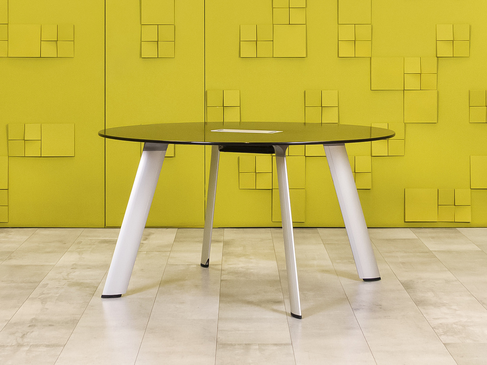 Офисный стол для переговоров BENE 1350x1350x750 ЛДСП Орех Австрия_СГКЕ-051223