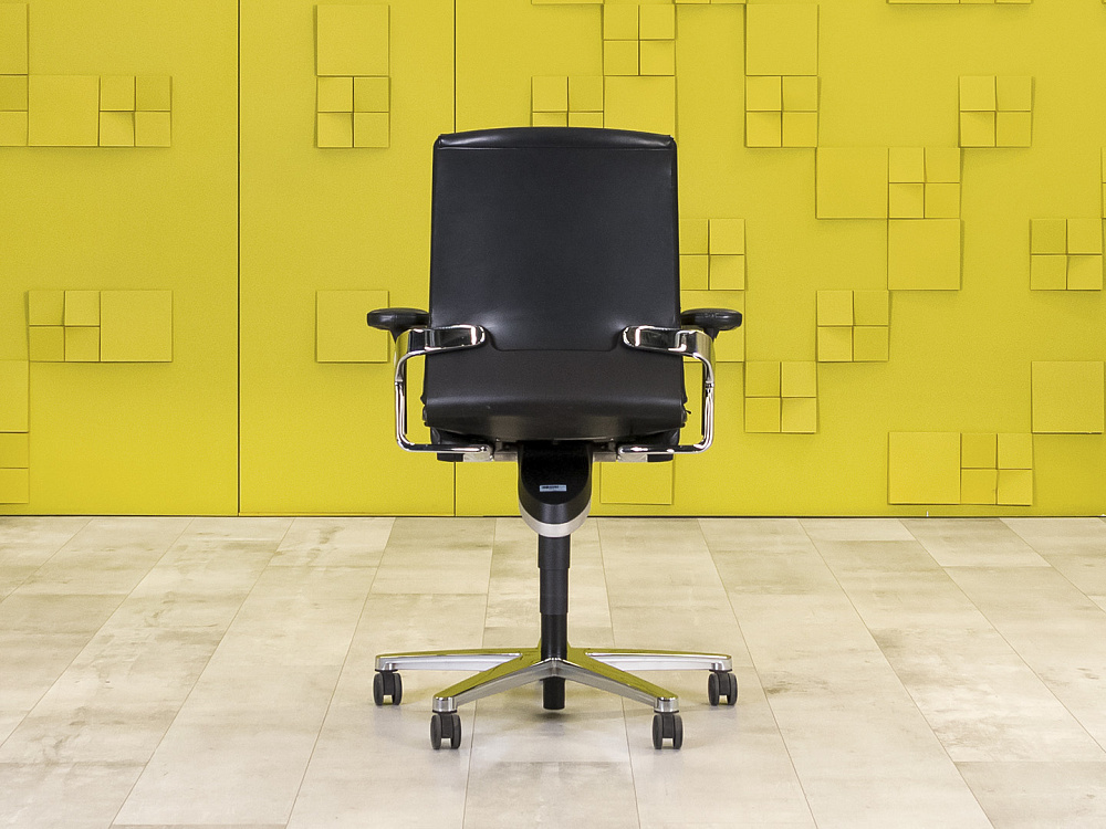 Офисное кресло руководителя на колесах ON Wilkhahn Кожа Чёрный Германия_КРКЧ-290524