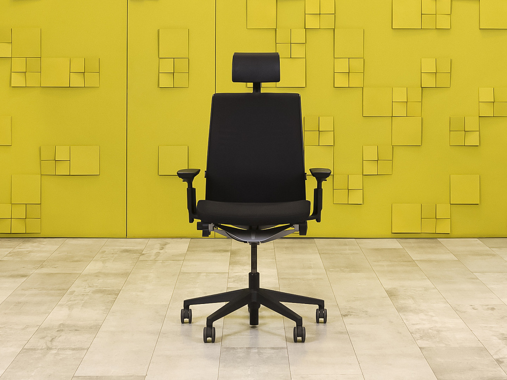 Офисное кресло руководителя на колесах Steelcase Ткань Чёрный Германия  КРТЧ-08076