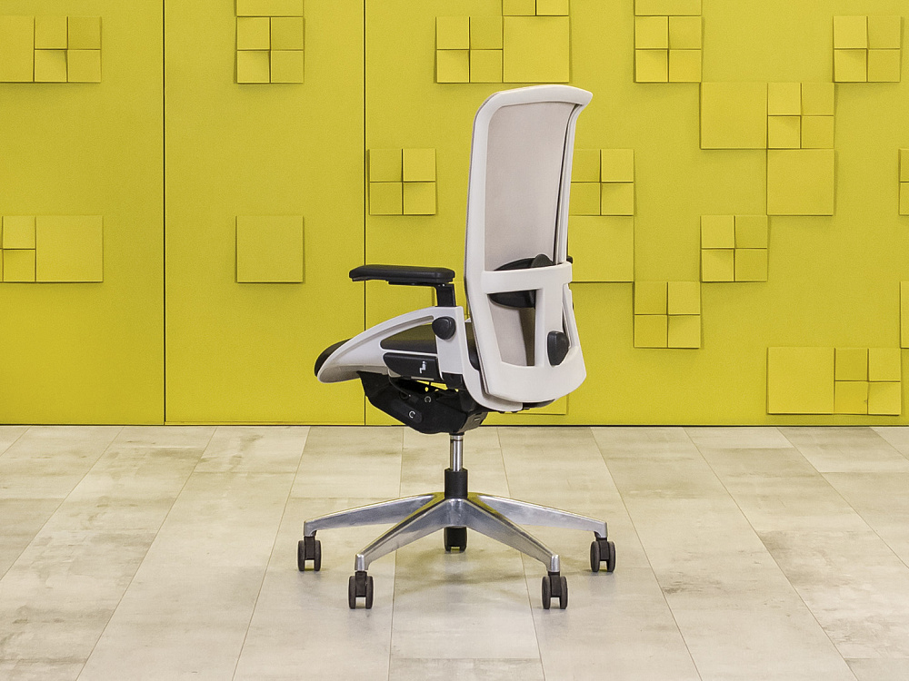 Офисное кресло для персонала на колесах Sputnik 182P Interstuhl Экокожа Чёрный; Серый Германия_КПКЧ-