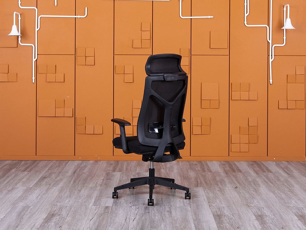 Офисное кресло руководителя   Сетка Черный   (КРСЧ-25075)