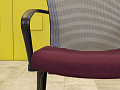 Конференц кресло для переговорной на колесах Comforto 99 HAWORTH Ткань Красный США_КНТК-261023