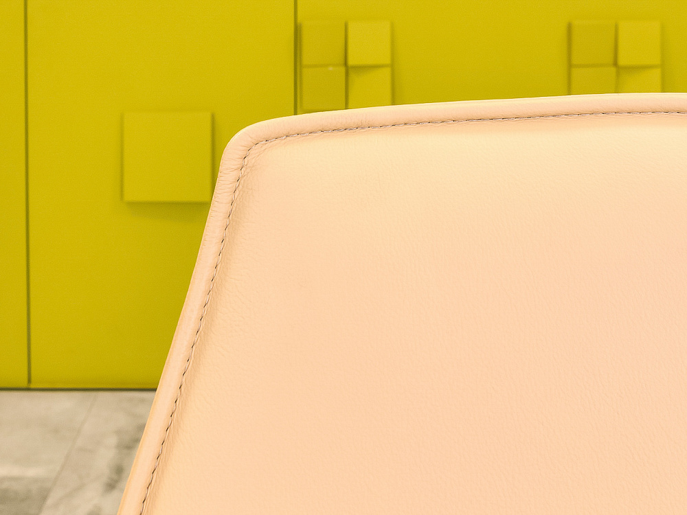 Офисное кресло руководителя на колесах KIMERA KASTEL Кожа Бежевый Италия_КРКБ-22089