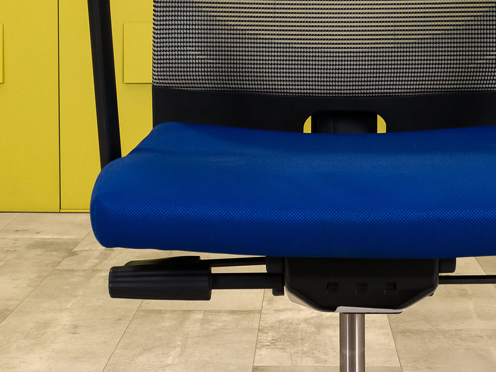 Офисное кресло для персонала на колесах HAWORTH Ткань Синий США_КПТН1-260224