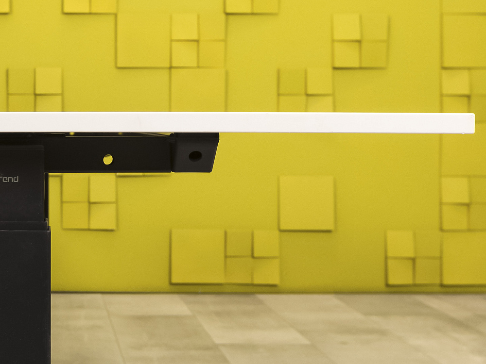 Комплект офисной мебели стол с тумбой  AHREND ЛДСП Белый Нидерланды  ГКБ1-19036