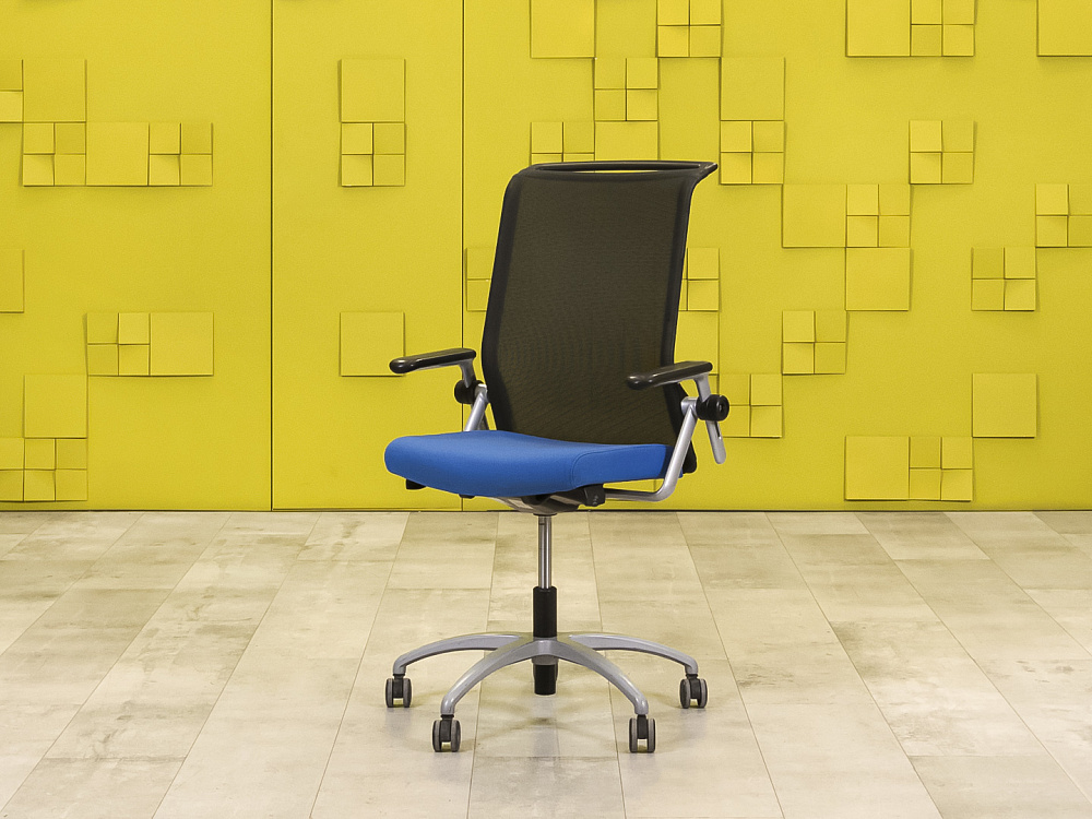 Офисное кресло для персонала на колесах Koenig Neurath Ткань Германия КПТН-06026