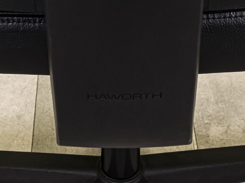 Офисное кресло для персонала на колесах  HAWORTH Кожа Чёрный США  КПКЧ-30125