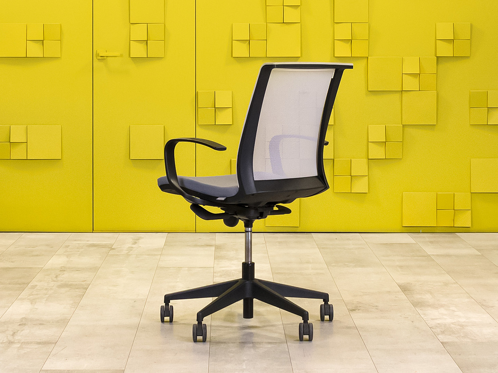 Офисное кресло для персонала на колесах NARBUTAS Ткань Серый Литва_КПТС-151223