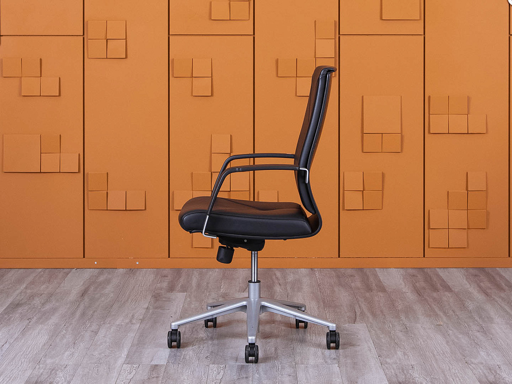 Офисное кресло руководителя  Sitland  Кожа Черный Madera B  (КРКЧ1-07045)