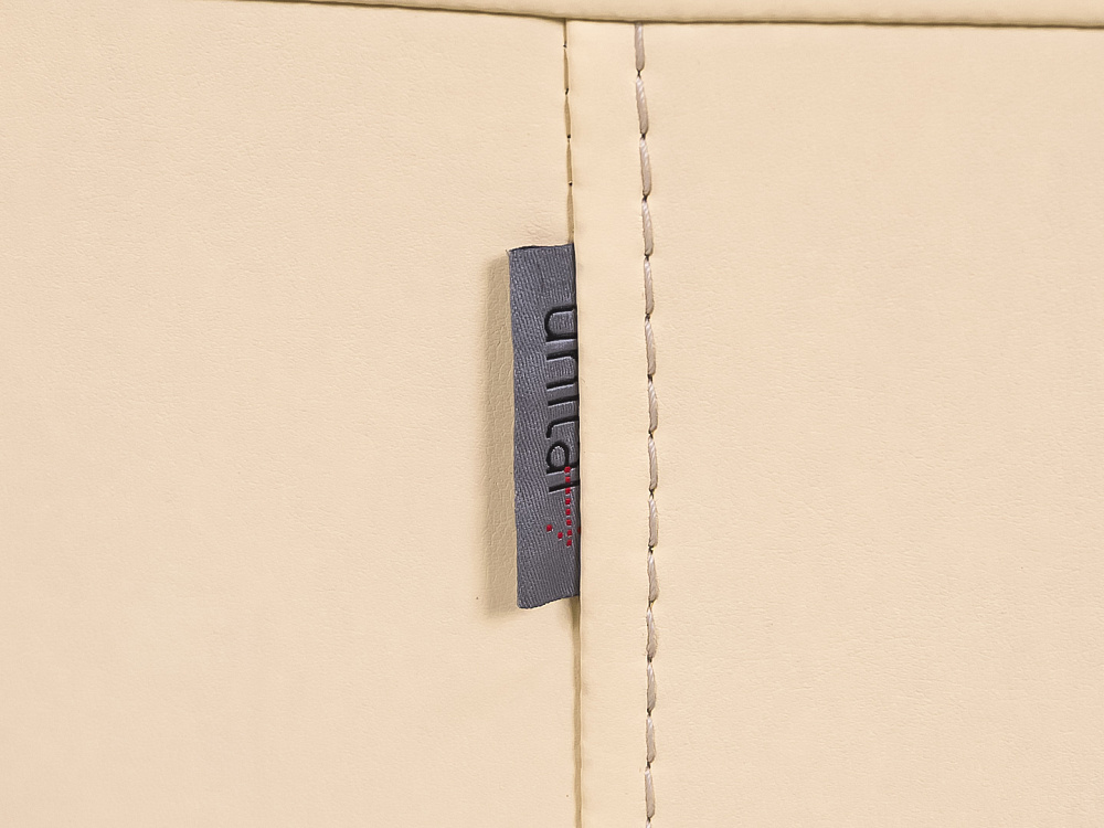 Конференц кресло для переговорной  Кожзам Бежевый Россия  КДКБ-19026