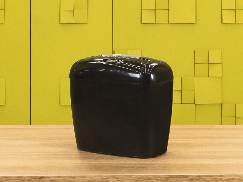 Шредер Fellowes пластик черный ШРЕДЕР1-09046