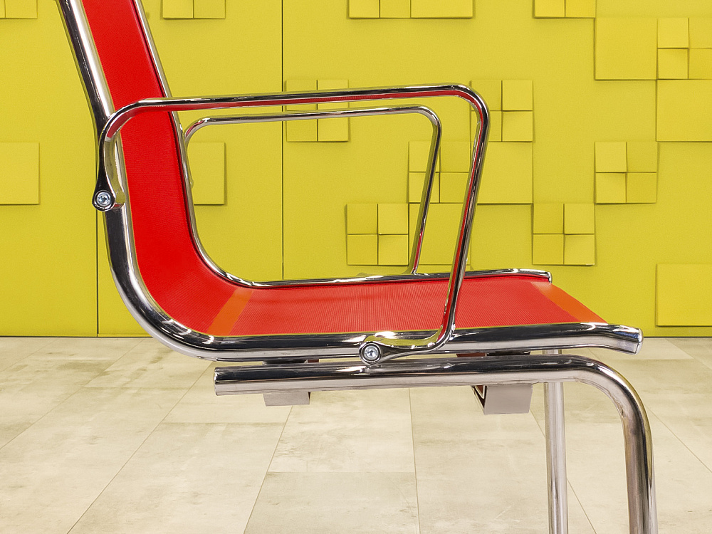 Конференц кресло для переговорной  Profoffice Сетка Красный Россия-Италия  КДТК-21045