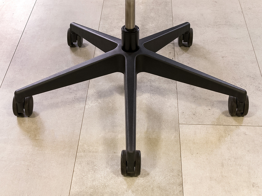 Офисное кресло для персонала на колесах NARBUTAS Ткань Серый Литва_КПТС-151223