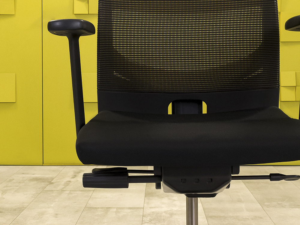 Офисное кресло руководителя на колесах Comforto HAWORTH Ткань Чёрный США_КРТЧ-091223