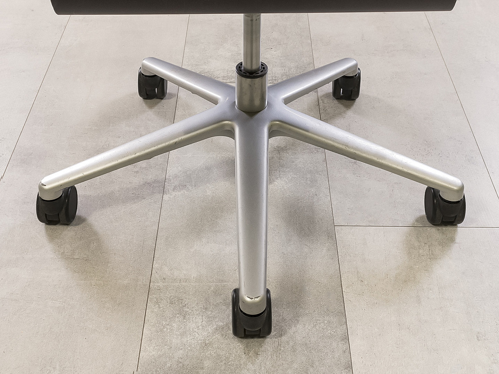 Офисное кресло руководителя на колесах MADERA B Sitland Кожа Бежевый; Венге Италия_КРКБ-170424