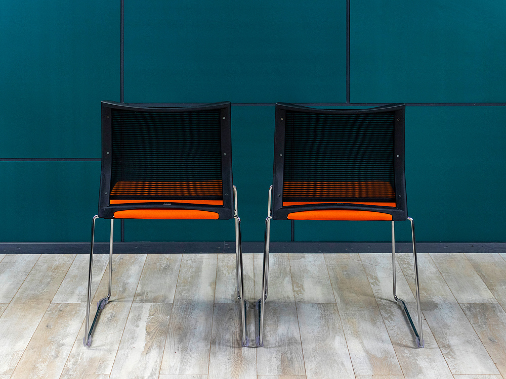 Офисный стул на ножках Profim Ariz Ткань Оранжевый; Чёрный Польша_УНТО-29050