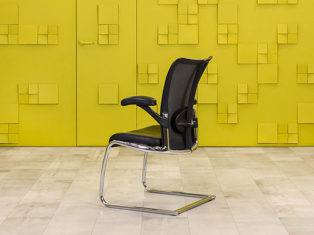 Конференц кресло для переговорной на полозьях Koenig Neurath Кожа Чёрный Германия_КДКЧ-170524