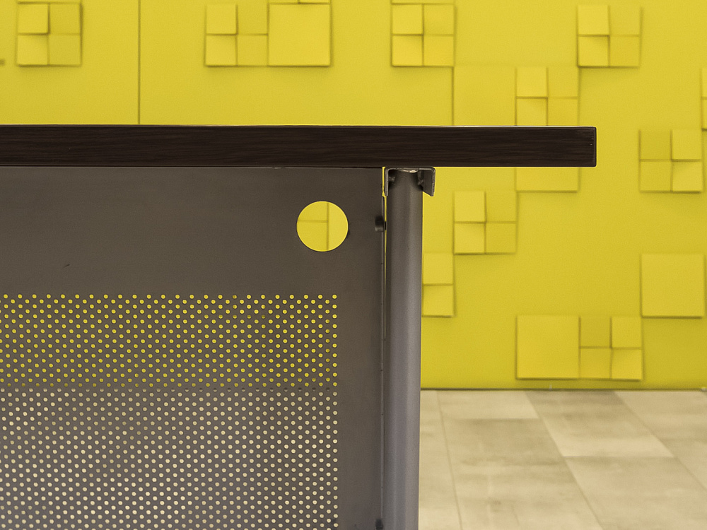 Офисный стол прямой  ЛДСП Венге Россия  СППЕ-22046