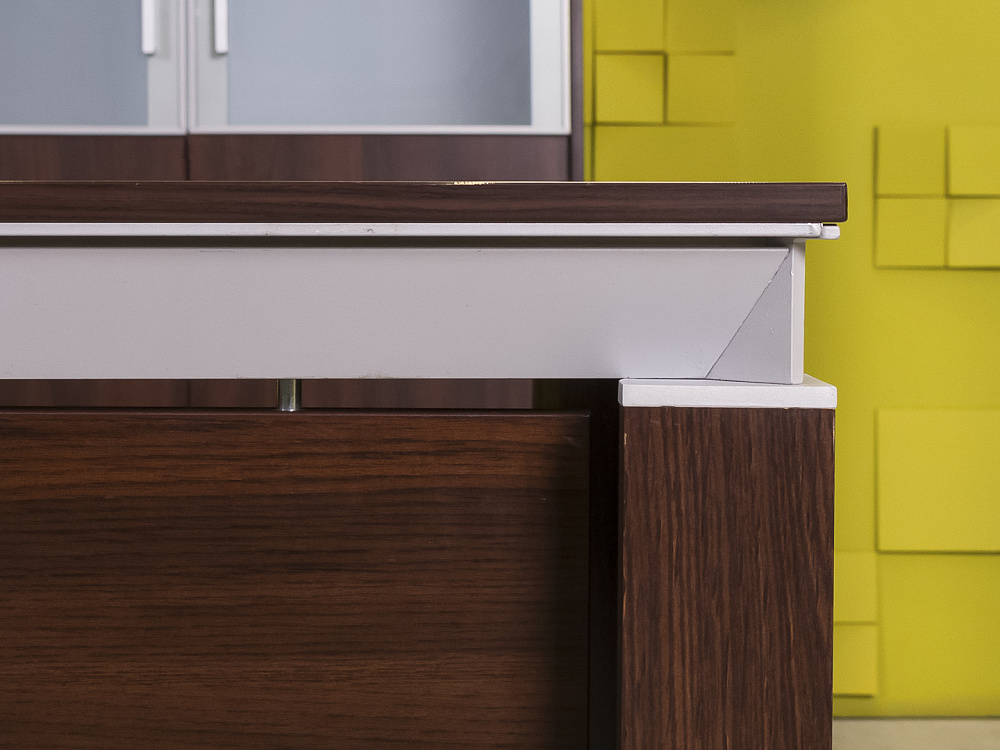 Кабинет руководителя   HAN Шпон Венге Италия  КРЕ-12095