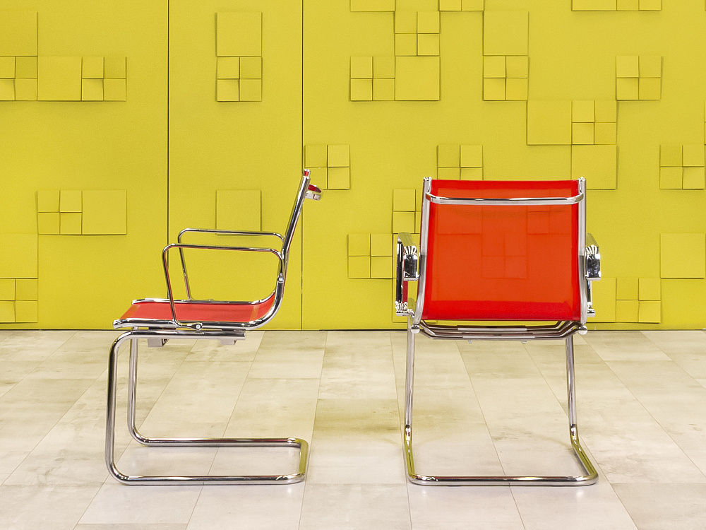 Конференц кресло для переговорной  Profoffice Сетка Красный Россия-Италия  КДТК-21045