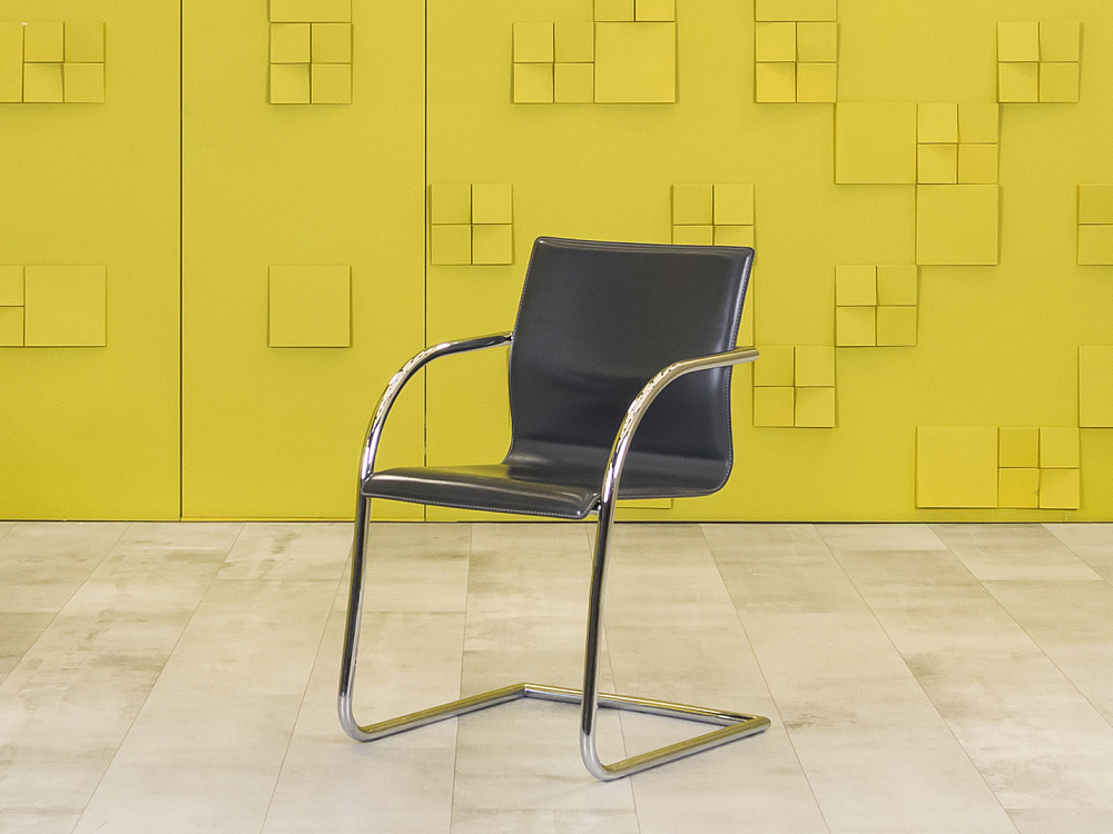 Конференц кресло для переговорной на полозьях Кожа Серый Италия_КДКС-040424