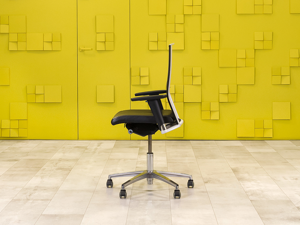 Офисное кресло для персонала на колесах Экокожа Чёрный Италия_КПКЧ1-221124