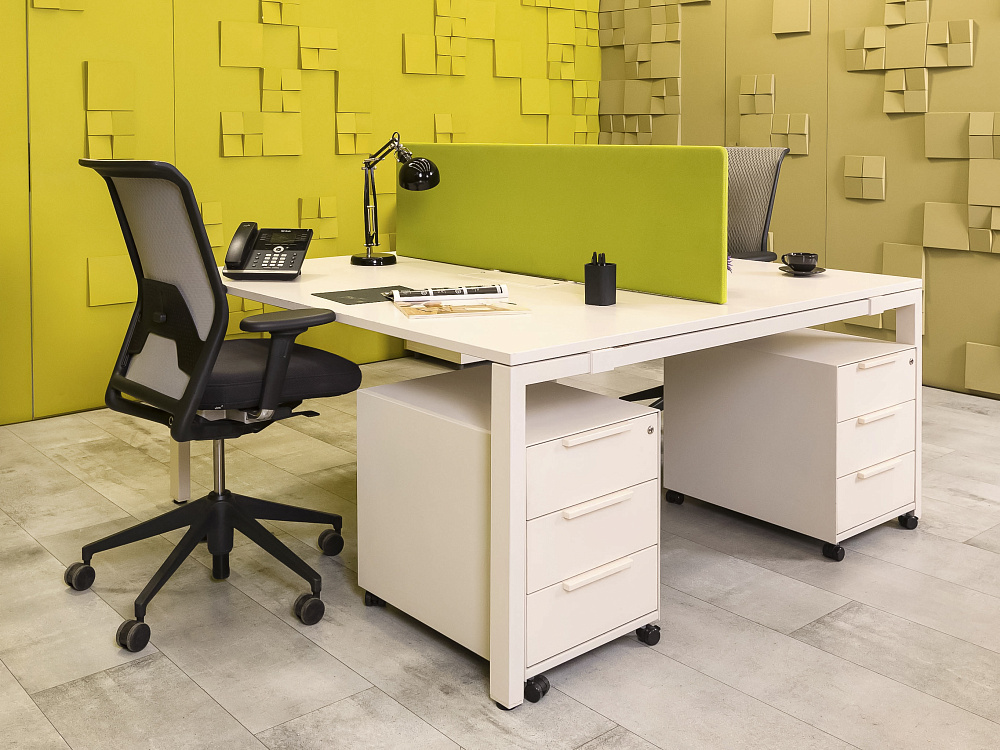 Комплект офисной мебели стол с тумбой  Vitra ЛДСП Белый Швейцария  ГКБ-04026