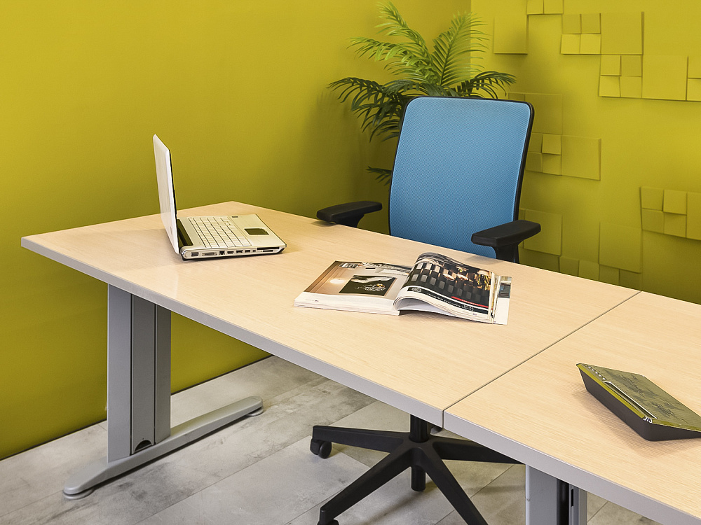 Комплект офисной мебели стол с тумбой  ЛДСП Зебрано Россия  ГКЗ-19016