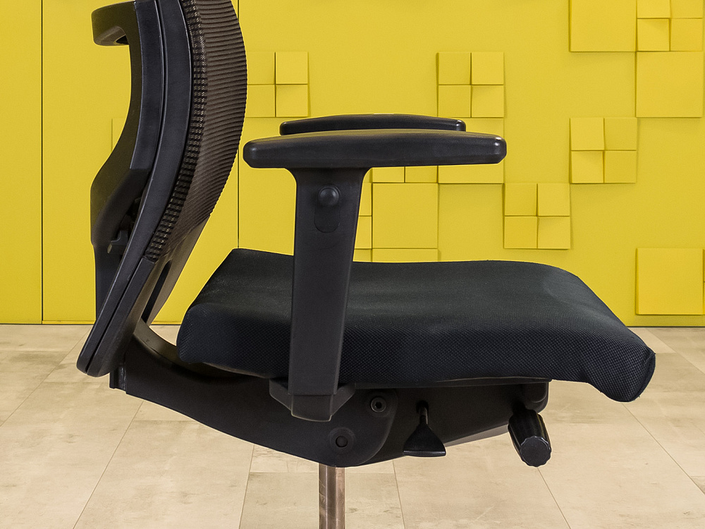 Офисное кресло для персонала на колесах Comforto HAWORTH Ткань Чёрный Германия_КПТЧ4-290324