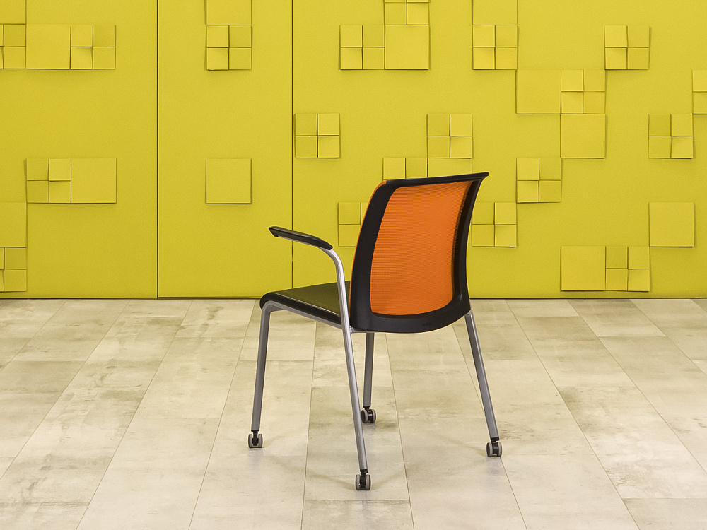 Конференц кресло для переговорной Steelcase Кожзам Чёрный Франция  КНКЧ-12026