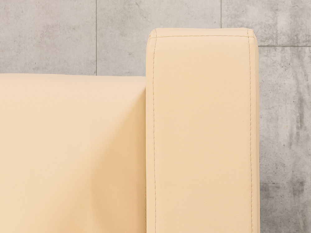 Офисный диван Двухместный Август 1350x730 Кожзам Бежевый Россия_ДНКБ-06076