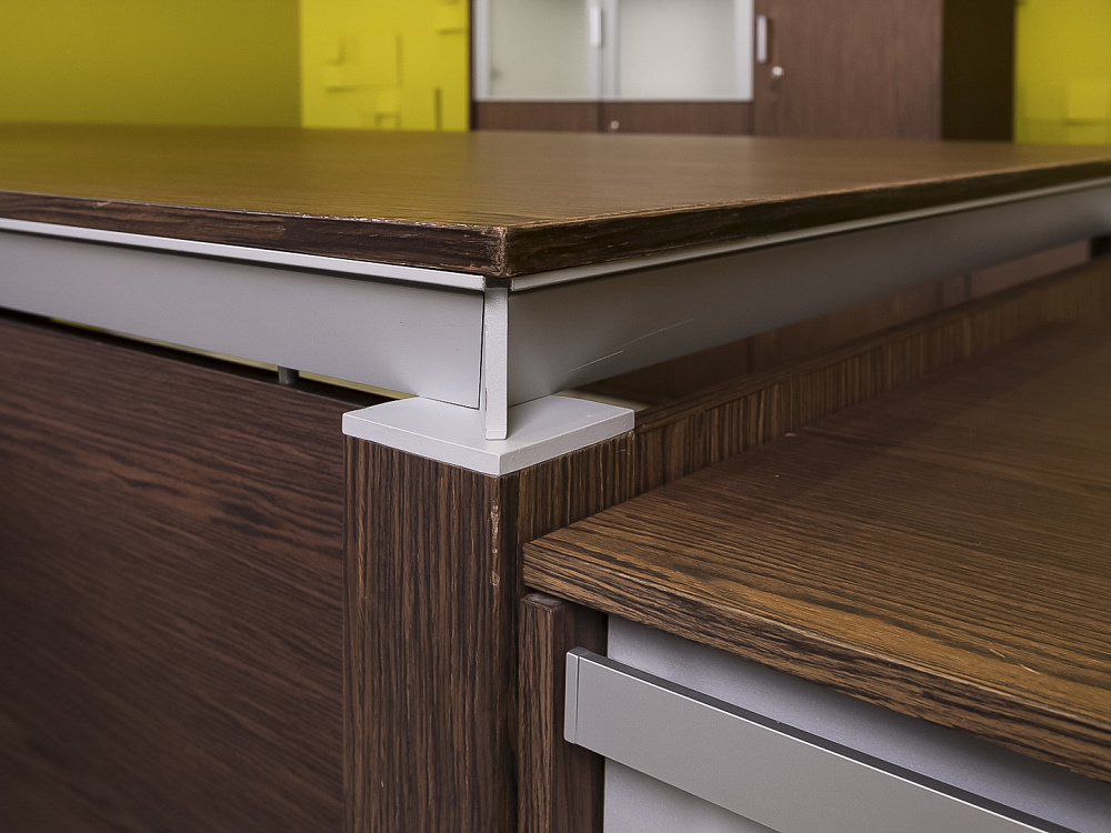 Кабинет руководителя Италия HAN Шпон КРЕ-07046