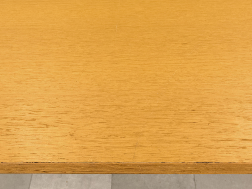 Офисный стол прямой KNOLL ЛДСП Ольха США  СППЛ1-04026