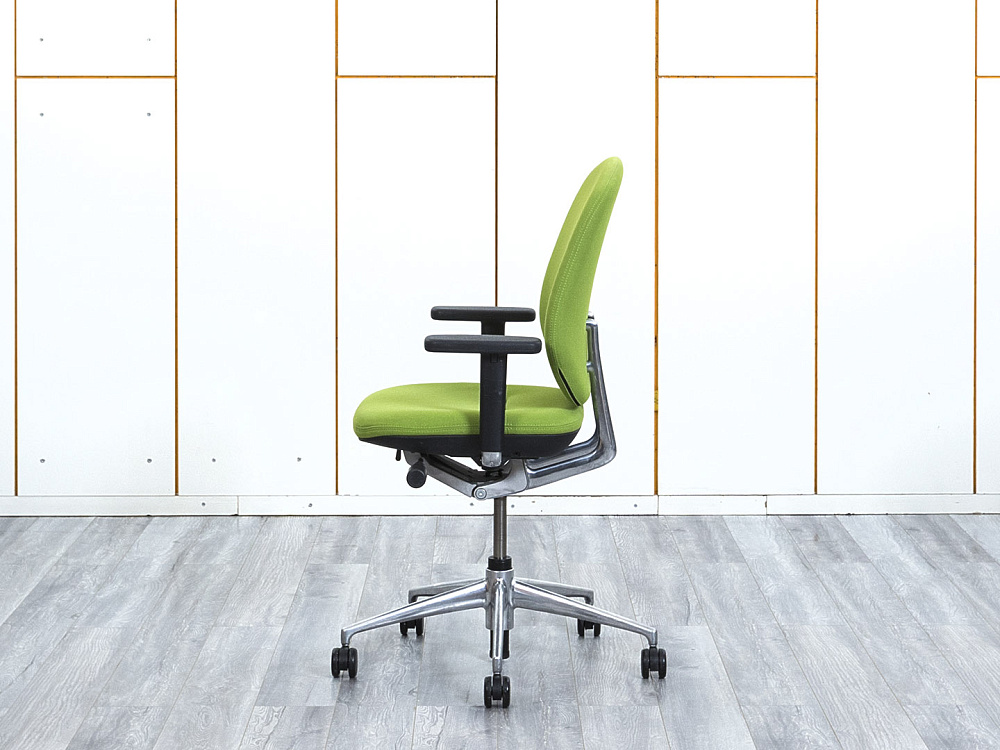 Офисное кресло для персонала  VITRA Ткань Зеленый   (КПТЗ-11014)