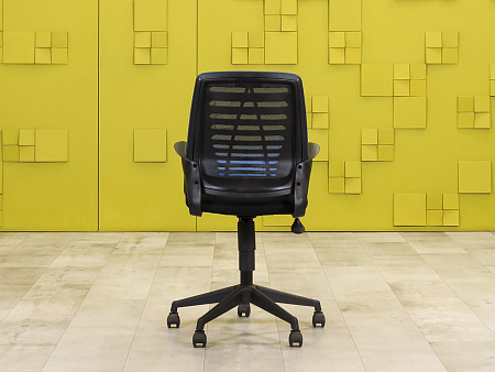 Офисное кресло для персонала на колесах Ирис Ткань Чёрный Россия