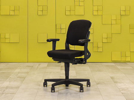 Офисное кресло для персонала на колесах Ahrend Ткань Чёрный Голландия_КПТЧ-15072